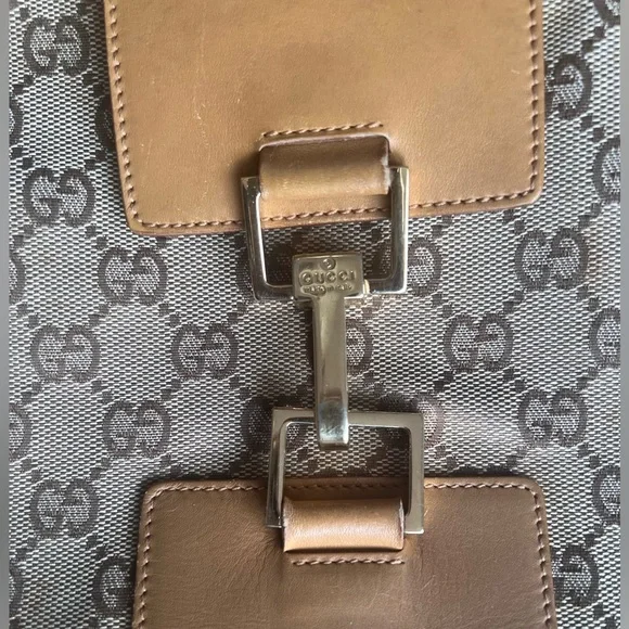 Gucci Vintage Handbag Monogram Gold Hardware - Picture 6 of 16